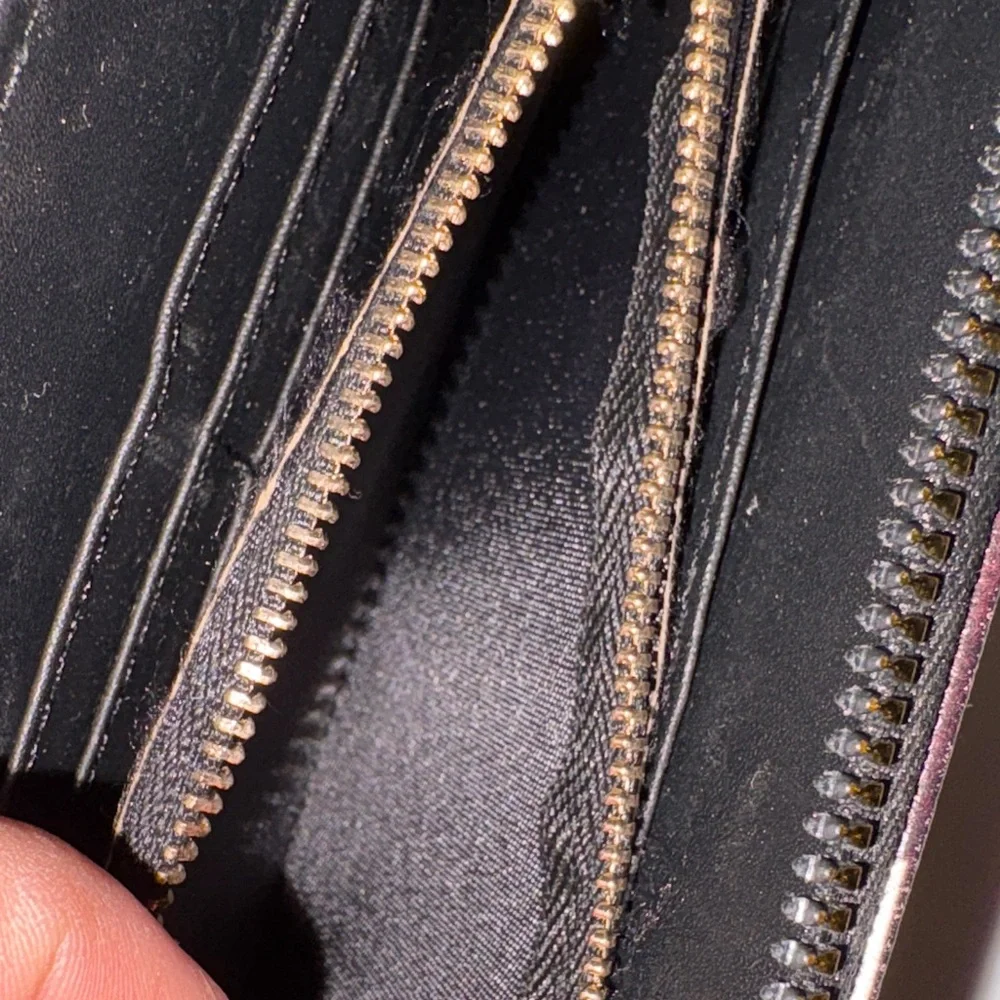 Gothic Horror Themed Wallet with Wrist Strap - Picture 4 of 4